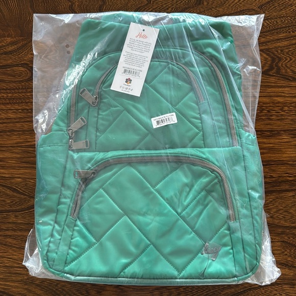 Lug Hatchback SE, Kelly Green, NWT - Picture 2 of 9